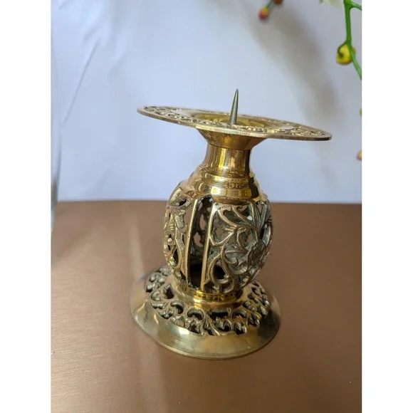 Vintage Ornate Brass Candleholder Candlestick Holder Home Decor Taiwan Made - Picture 2 of 6